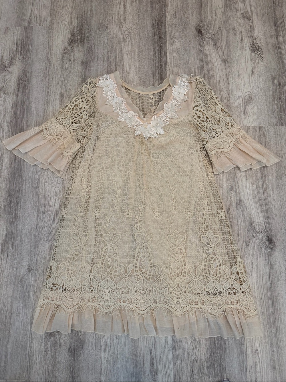 Pretty Angel Medium Ivory Crochet Lace Boho Bell Sleeve Mini Dress